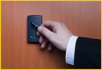 Metro Locksmith Services Orlando, FL 407-552-4005 Metro Locksmith Services Orlando, FL 407-552-4005 - 8-commercial-locksmith-store